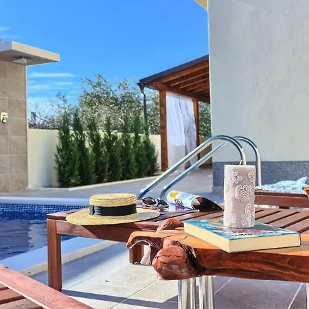 Mm * פודסטראנה