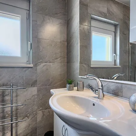 Mm * פודסטראנה