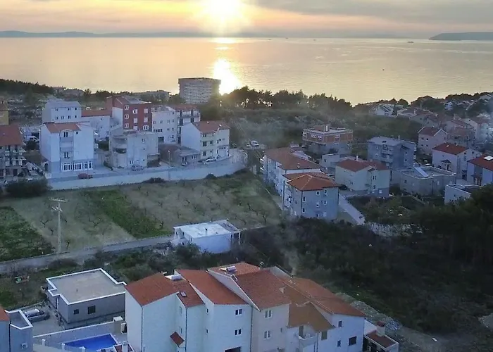 Mm * بودْسْتغانا